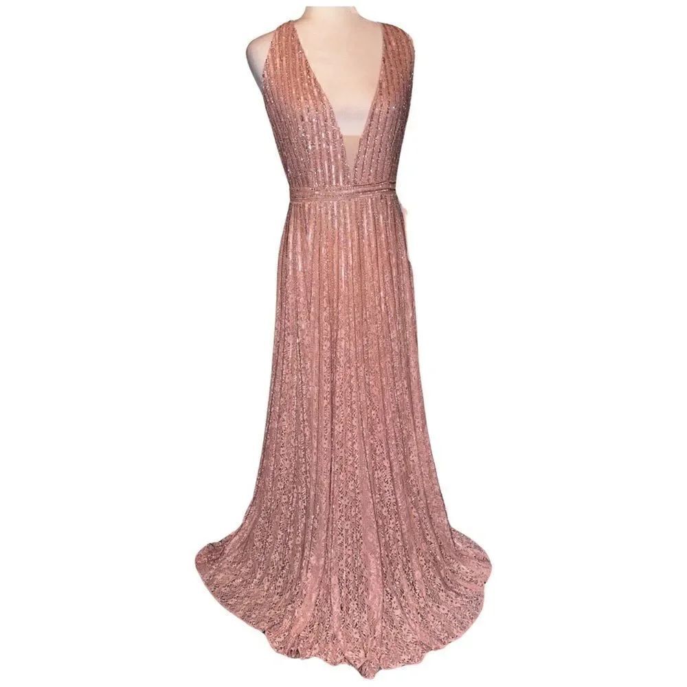 NWTs Mac Duggal Sequin Sleeveless Plunge Neck Gown Size 6